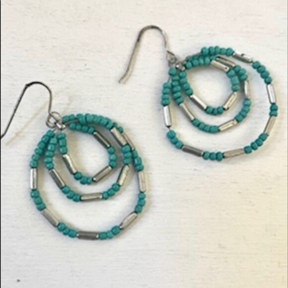 Faux turquoise silver tone beaded earrings - Picture 1 of 10